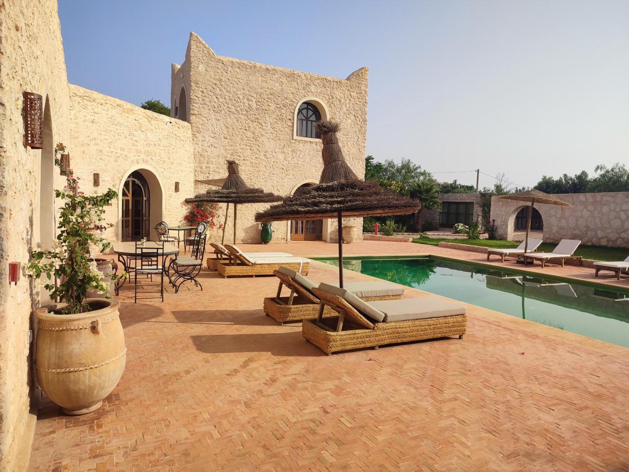 Riad Bini-Ddik Эс-Сувейра Экстерьер фото