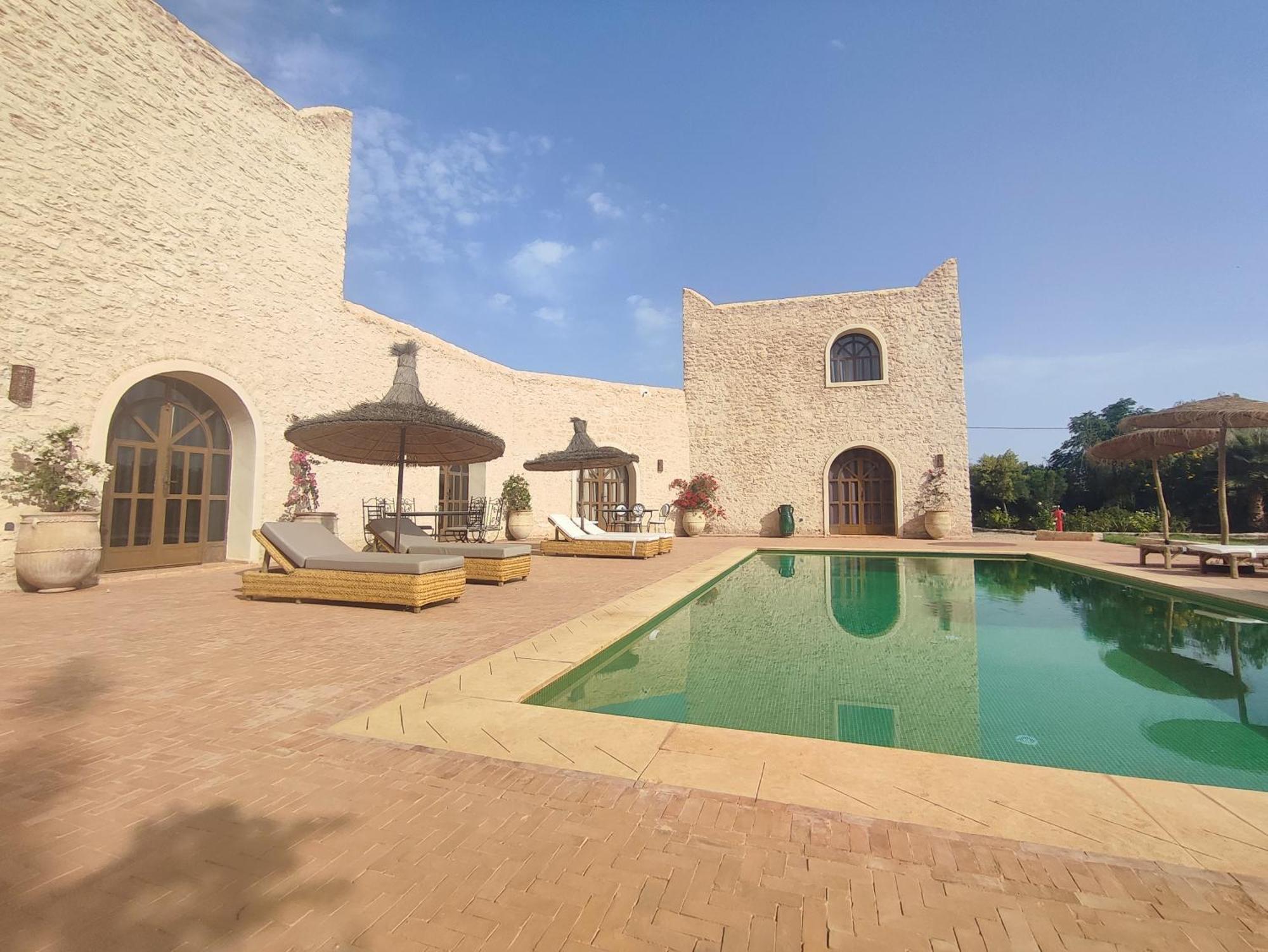 Riad Bini-Ddik Эс-Сувейра Экстерьер фото
