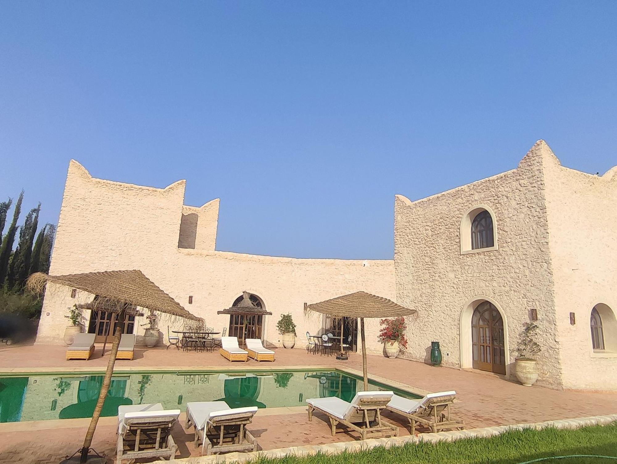 Riad Bini-Ddik Эс-Сувейра Экстерьер фото