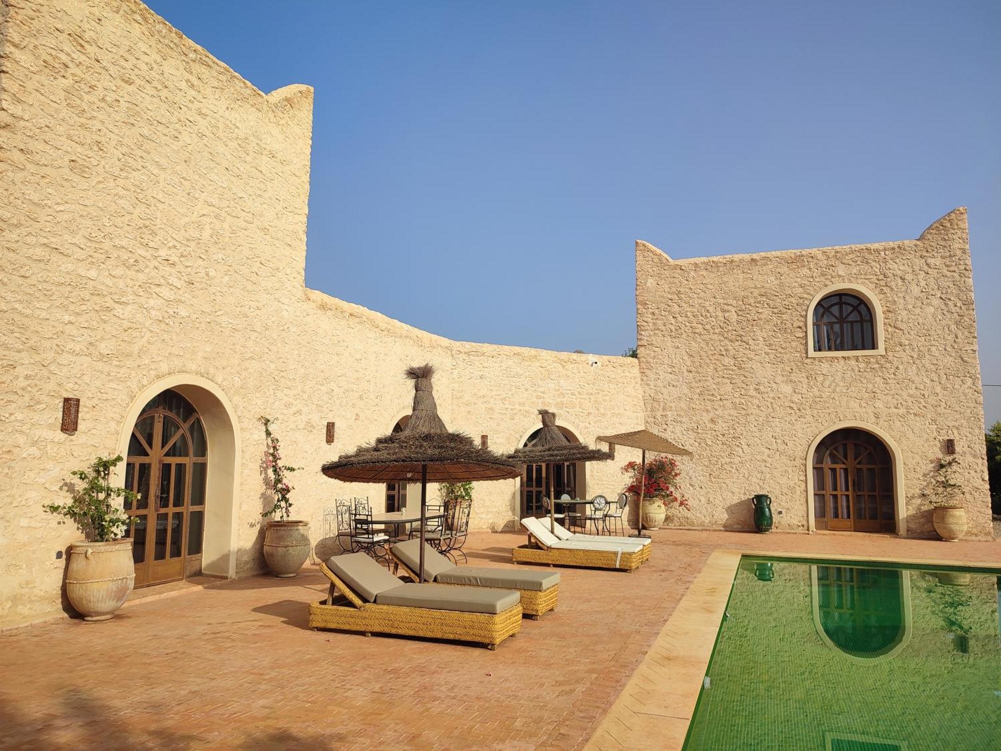 Riad Bini-Ddik Эс-Сувейра Экстерьер фото